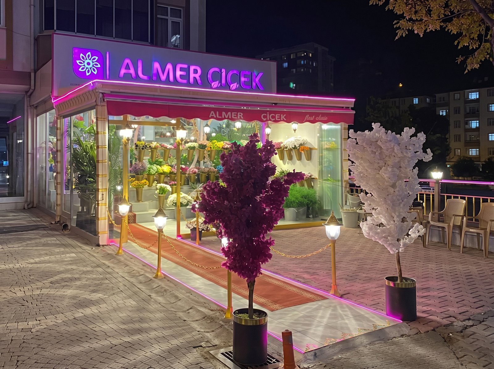 Almer Çiçek Talas şubesi mağaza vitrini
